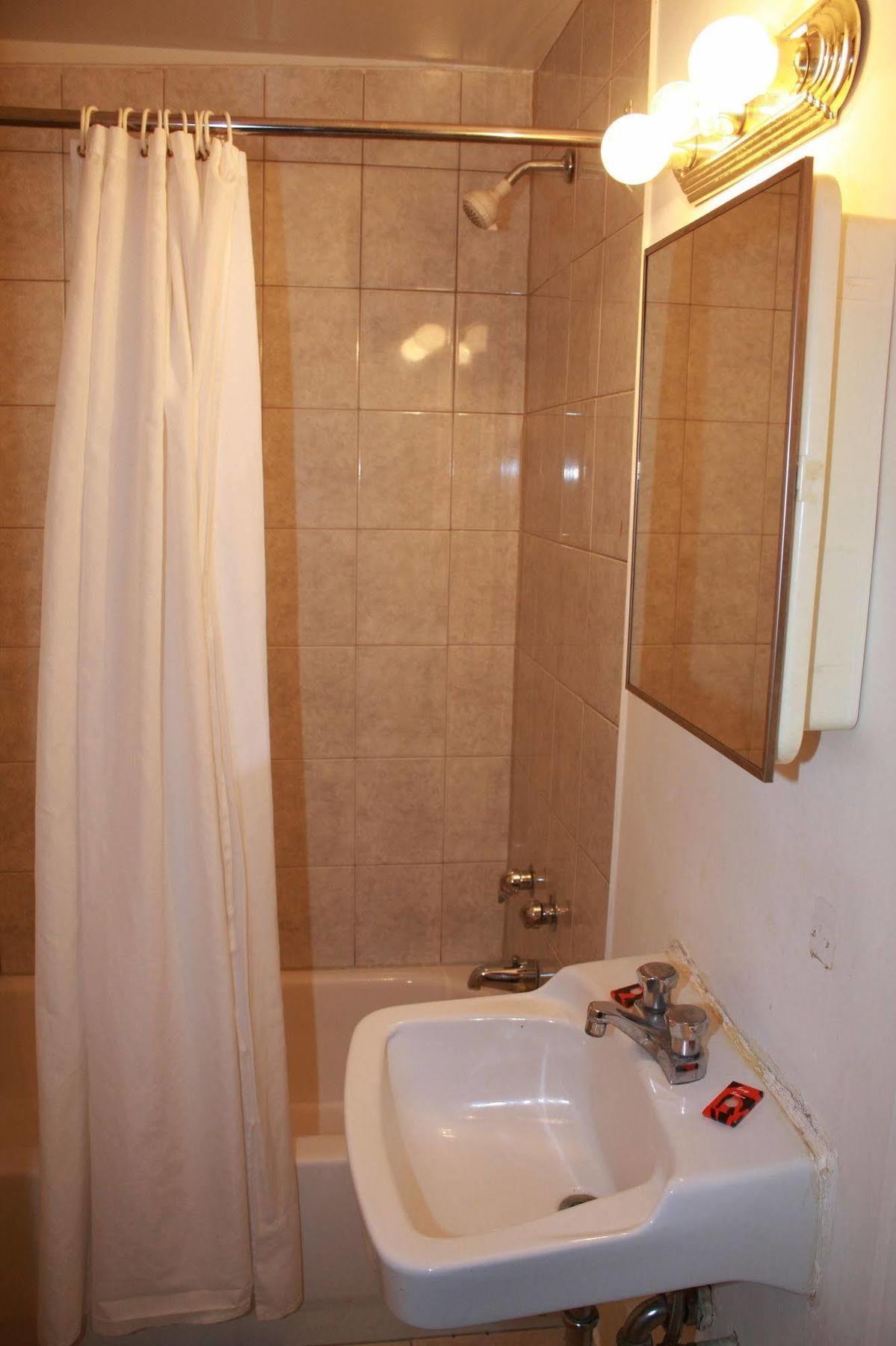Grand Motel Saint-Hubert Лонгуил Екстериор снимка