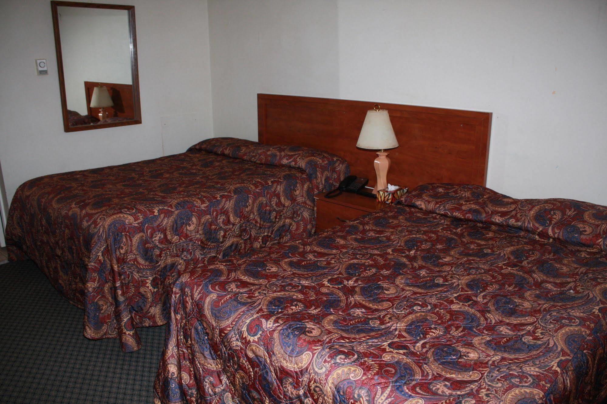 Grand Motel Saint-Hubert Лонгуил Екстериор снимка